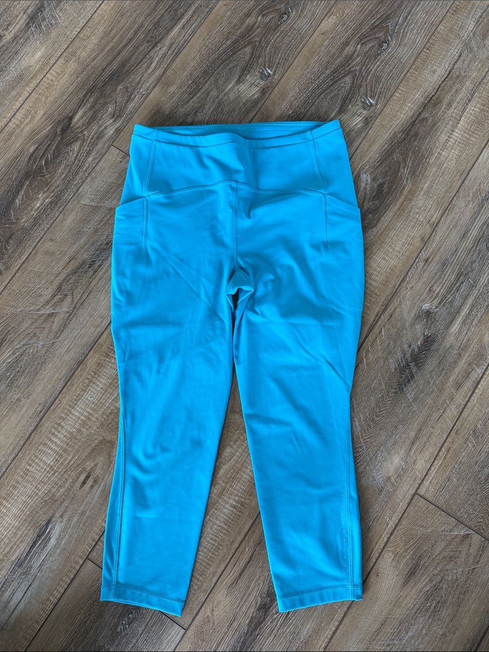 lululemon athletica Turquoise Capri Leggings